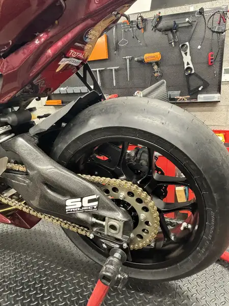 Yamaha YZF-R1 - foto 5