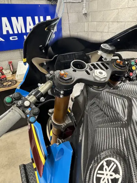 Yamaha YZF-R1 - foto 3