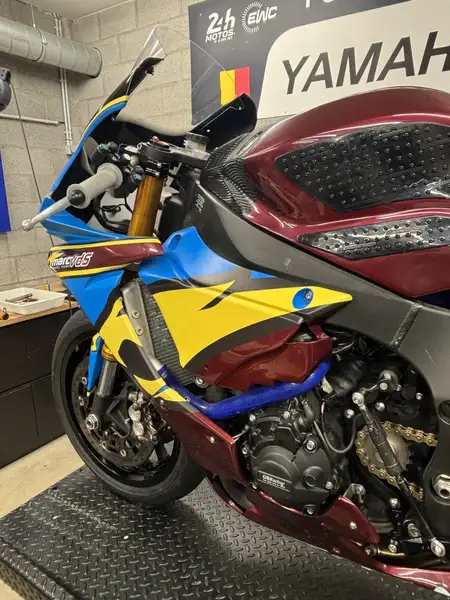 Yamaha YZF-R1 - foto 2