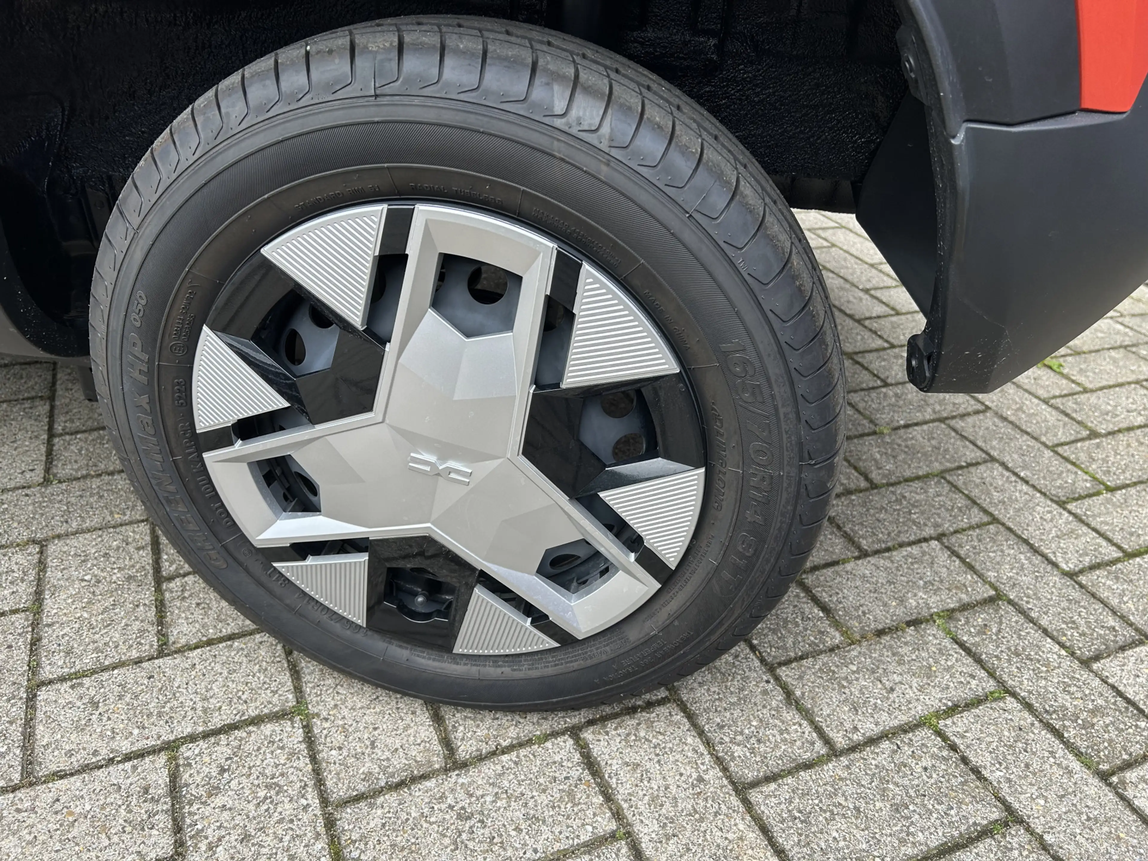 Dacia Spring Expression 65 26.8 kWh — photo 9