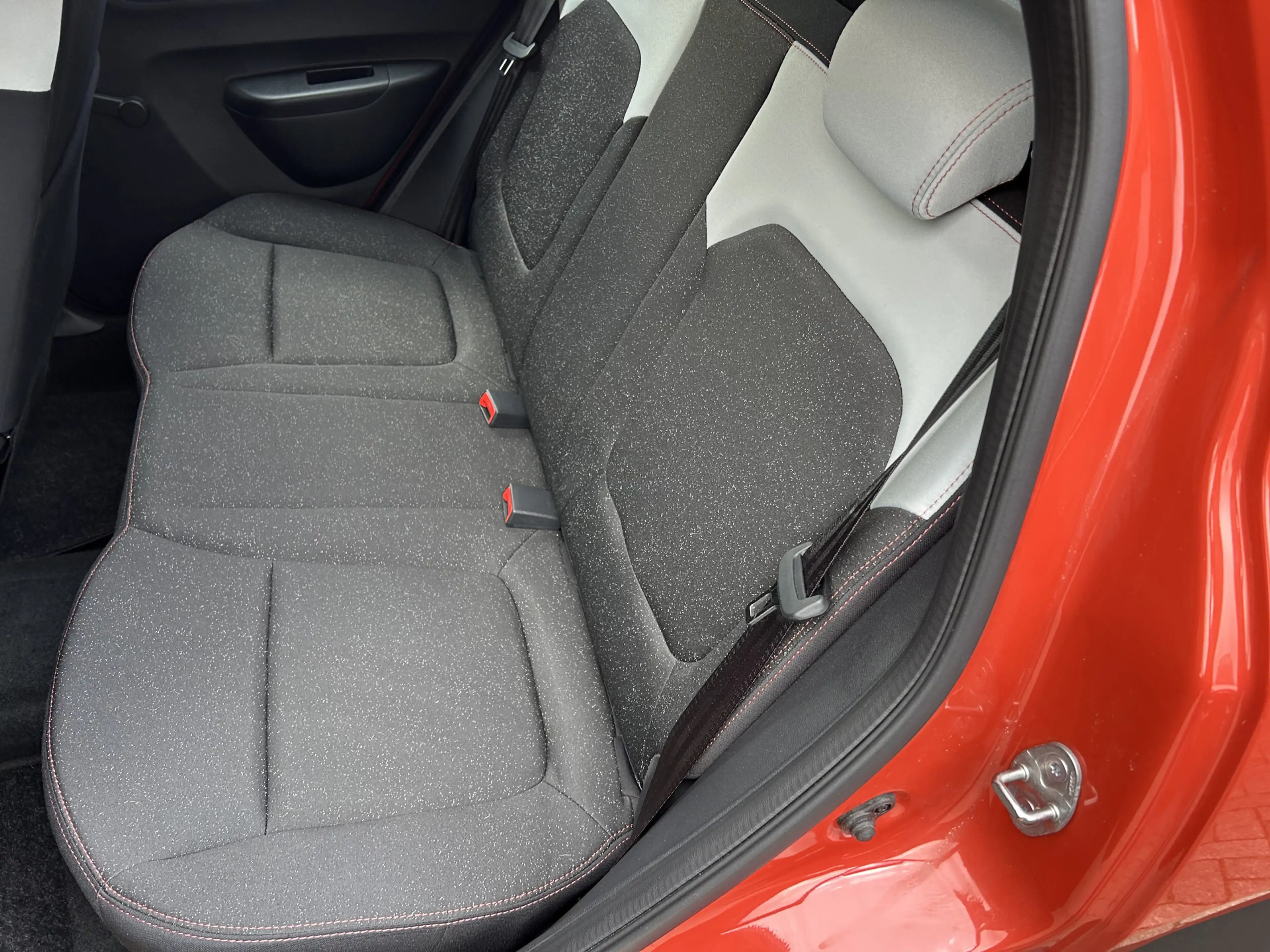 Dacia Spring Expression 65 26.8 kWh — photo 11