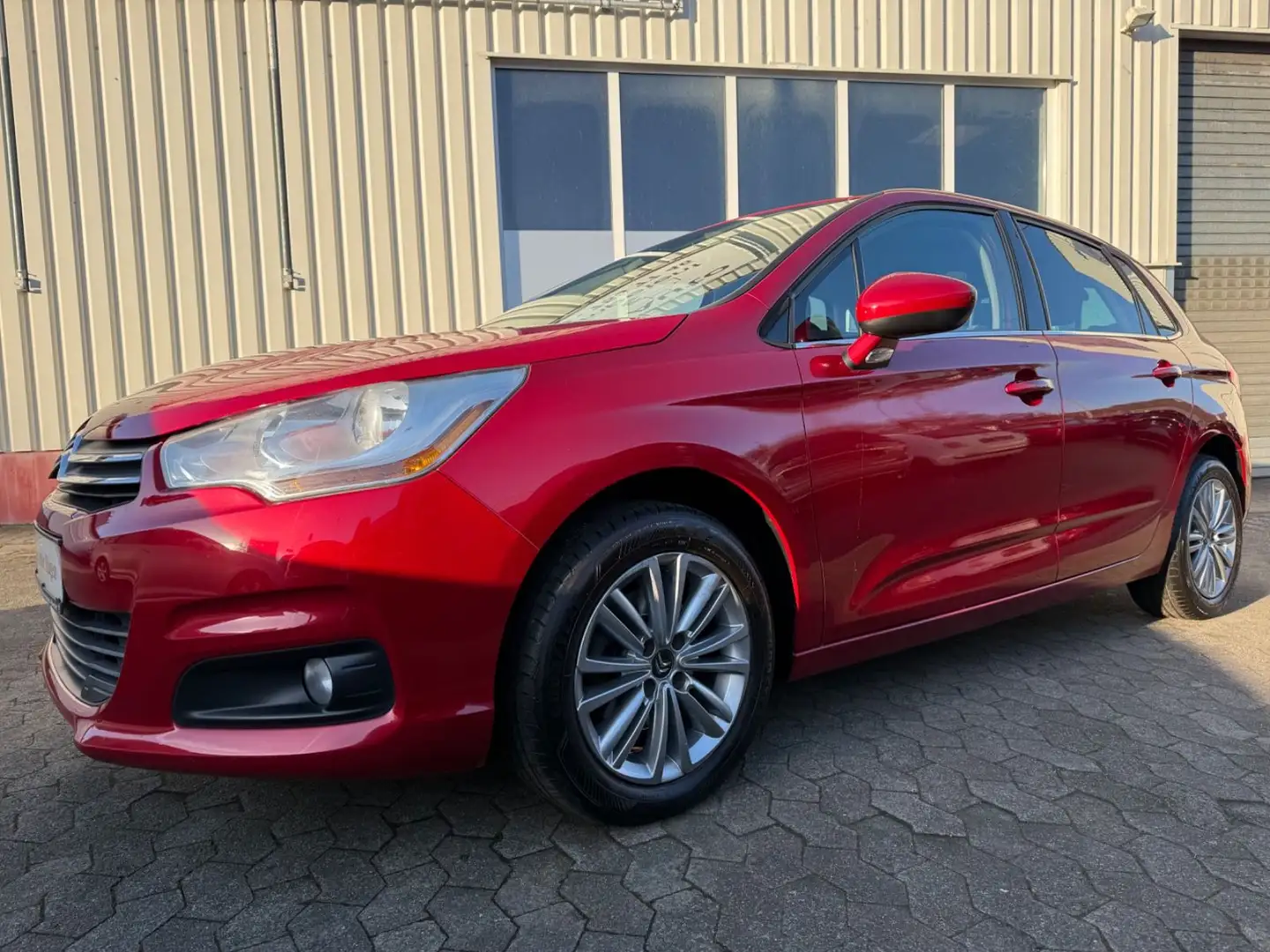 Citroen C4 1,6 88kW 120PS Lim. Tendance/PSC/SHZ/Tempomat Rot - 2