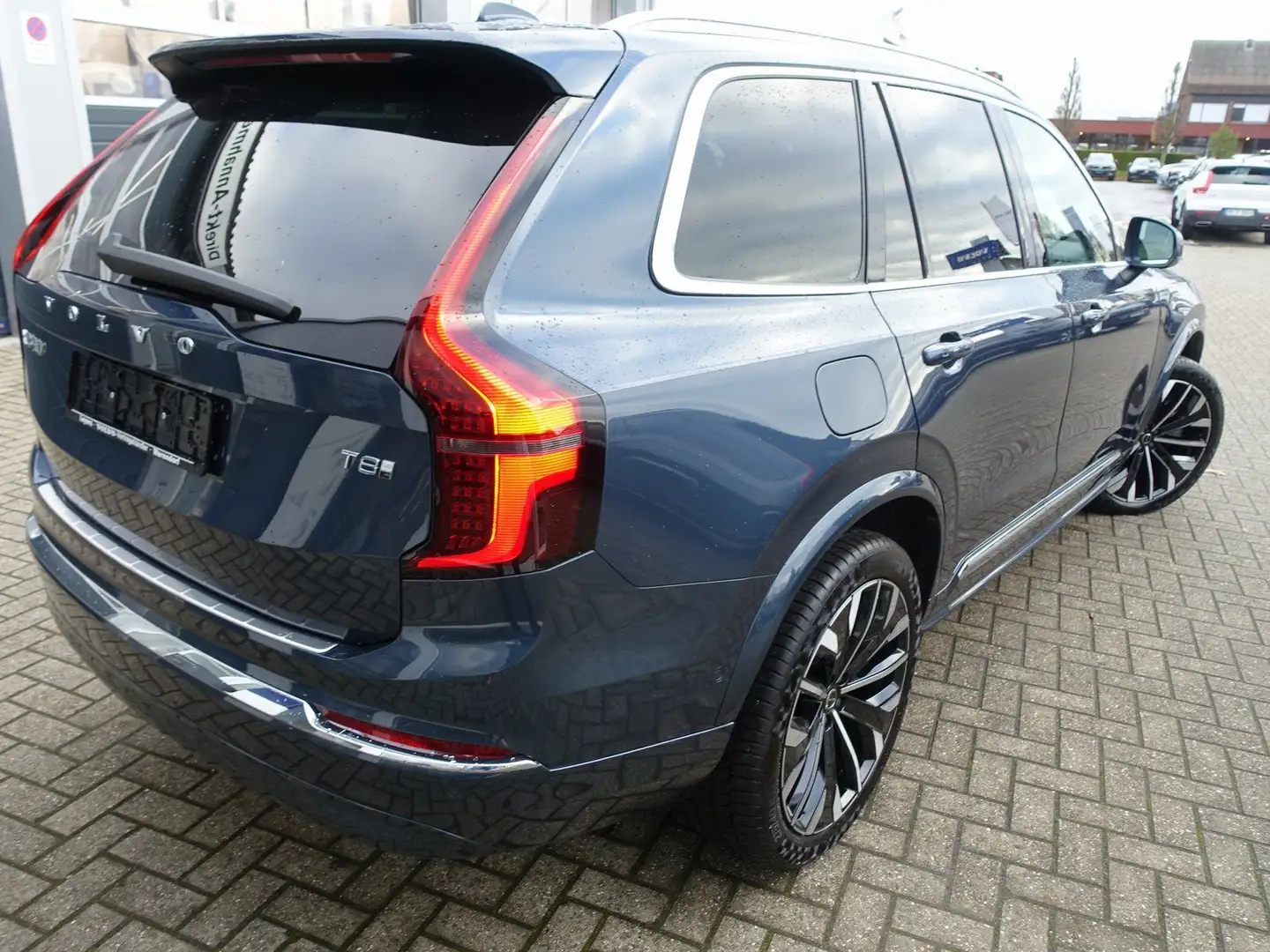 Volvo XC90 Ultra T8 AWD/B&W/FourC/AHK/Pano/360°/HeadUP Blau - 2