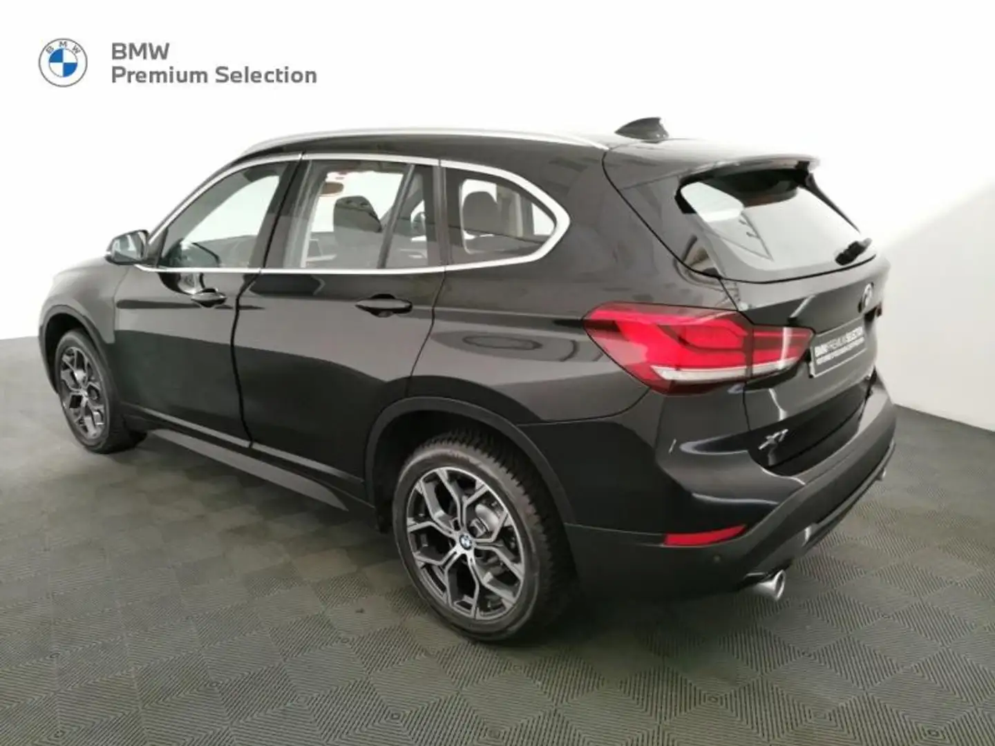 BMW X1 sDrive18dA 150ch Business Design Noir - 2