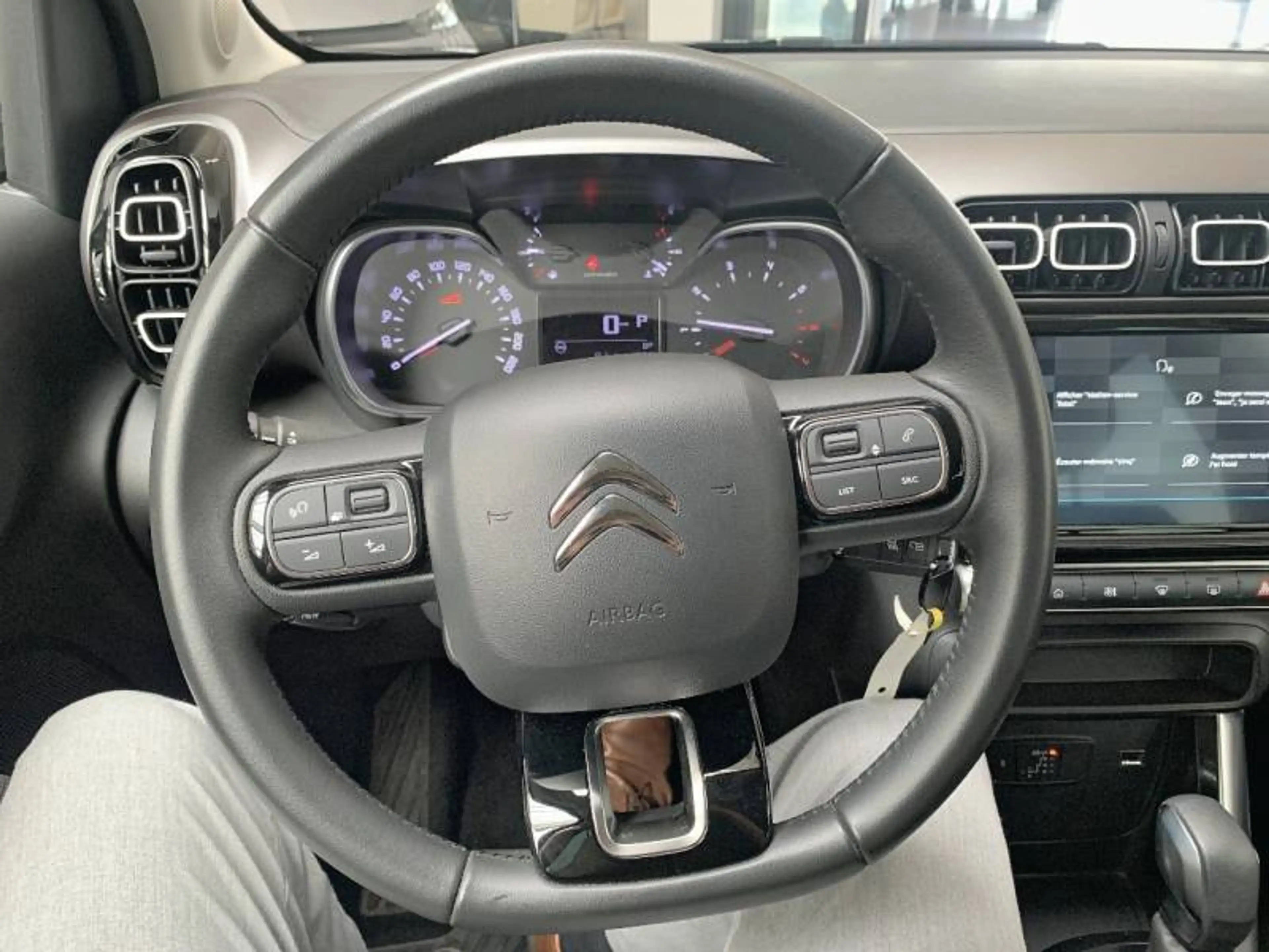 Citroen C3 Aircross 1 1.2 PureTech 130 S&S EAT6 PLUS — photo 12
