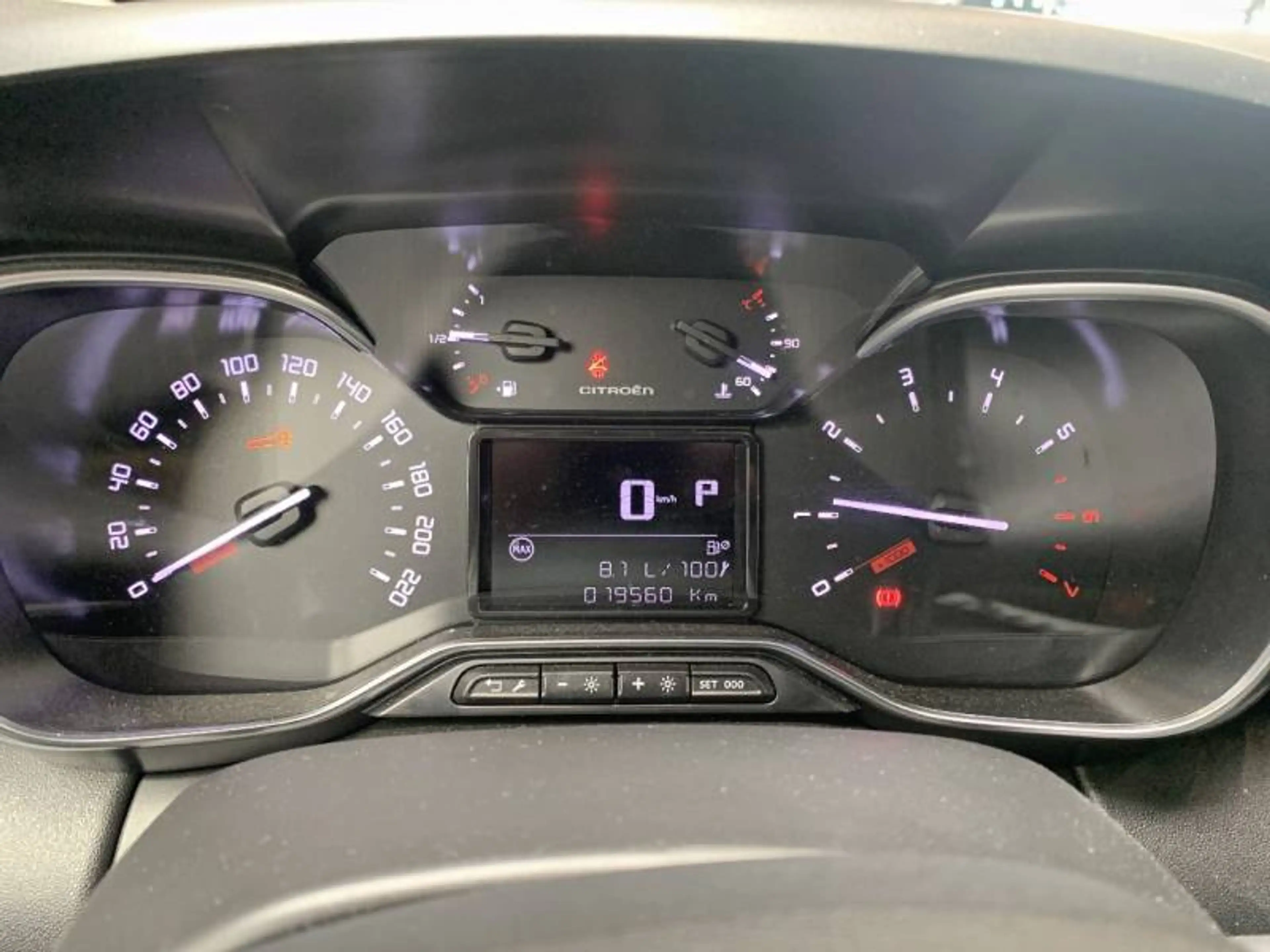 Citroen C3 Aircross 1 1.2 PureTech 130 S&S EAT6 PLUS — photo 13