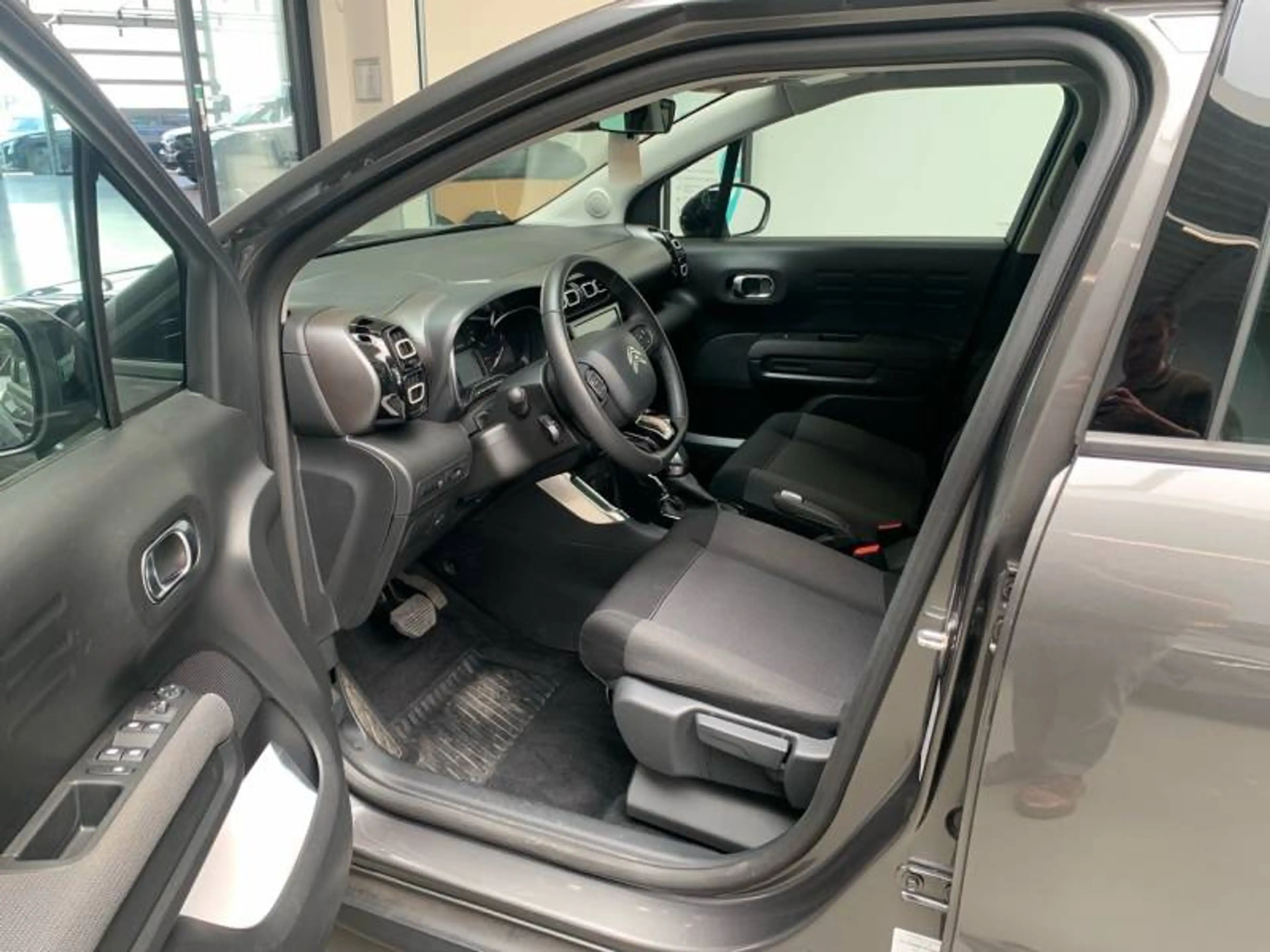 Citroen C3 Aircross 1 1.2 PureTech 130 S&S EAT6 PLUS — photo 9