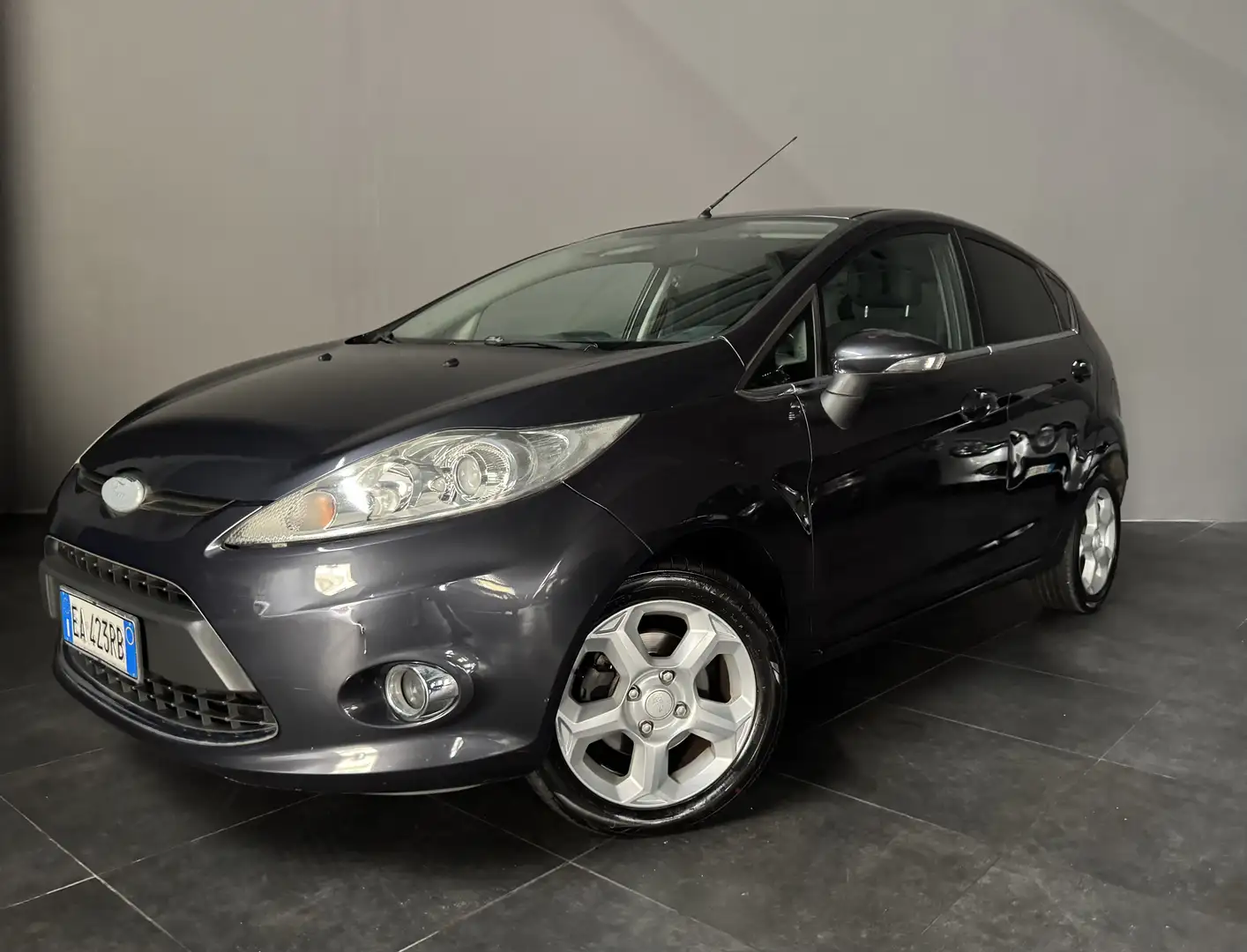 Ford Fiesta 5p 1.4 16v Titanium Gpl - 2
