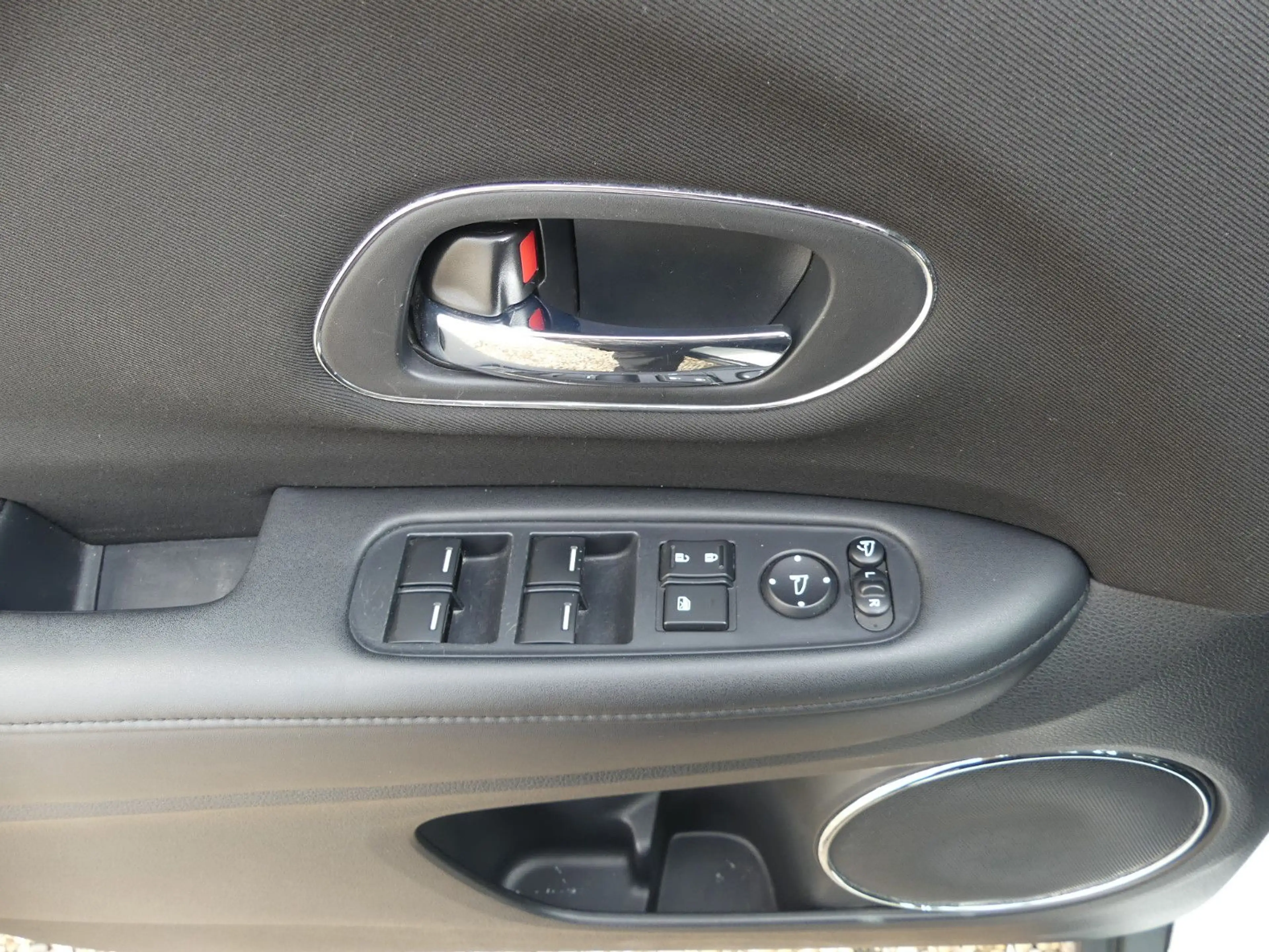 Honda HR-V /Tempomat/Sitzheizung/PDC/1.5 VTEC 96KW — photo 8