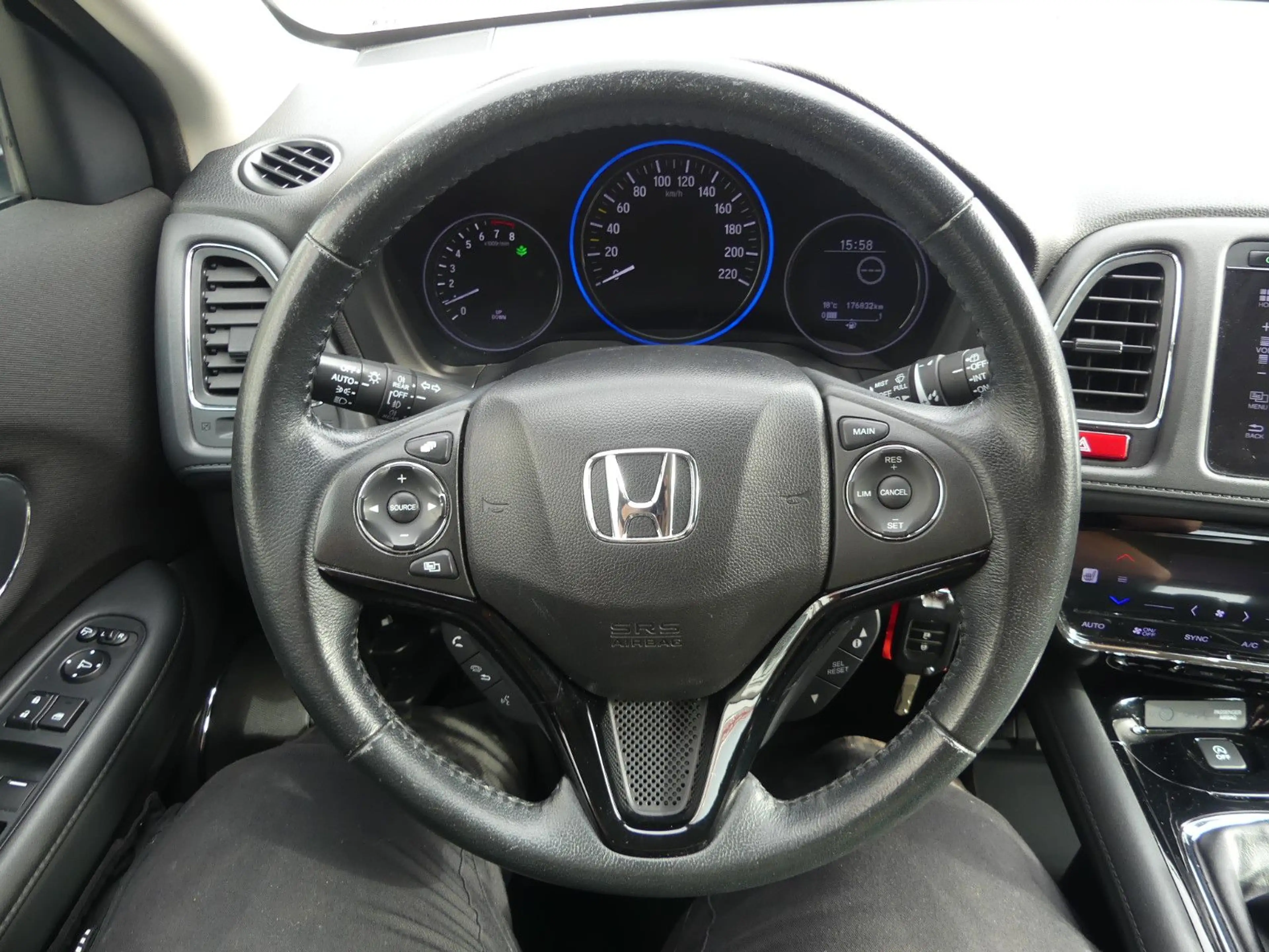 Honda HR-V /Tempomat/Sitzheizung/PDC/1.5 VTEC 96KW — photo 13