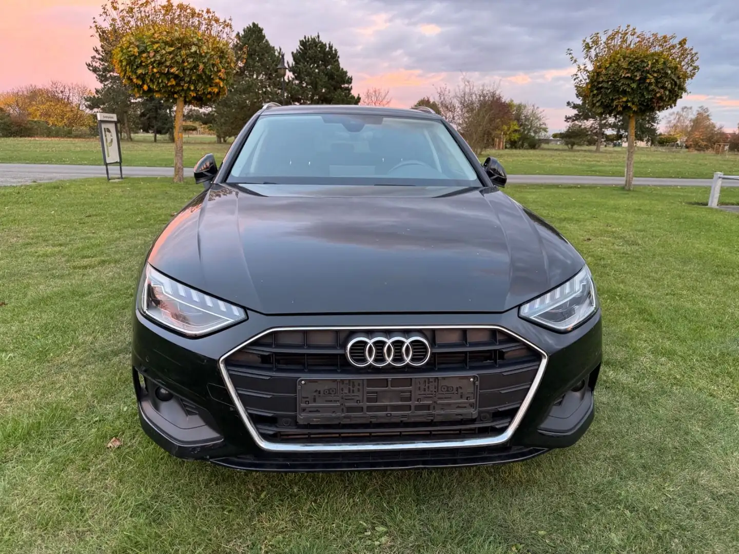 Audi A4 Avant 35 TFSI basis Noir - 1