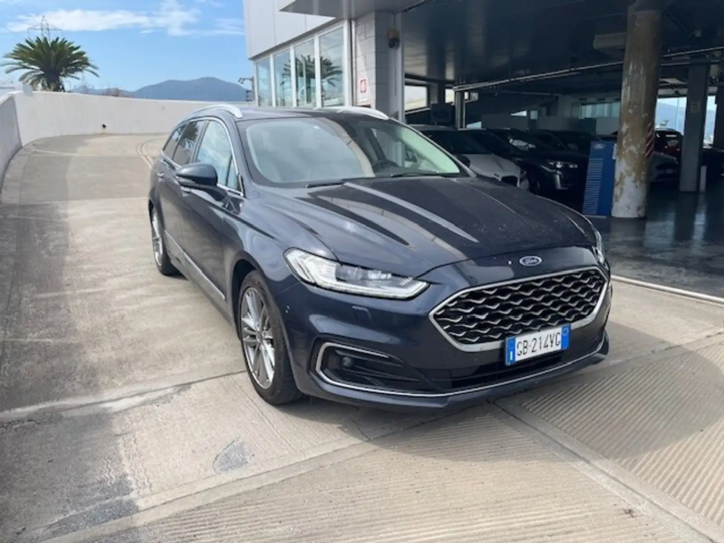 Ford Mondeo Full Hybrid 2.0 187 CV eCVT SW Vignale Albastru - 1