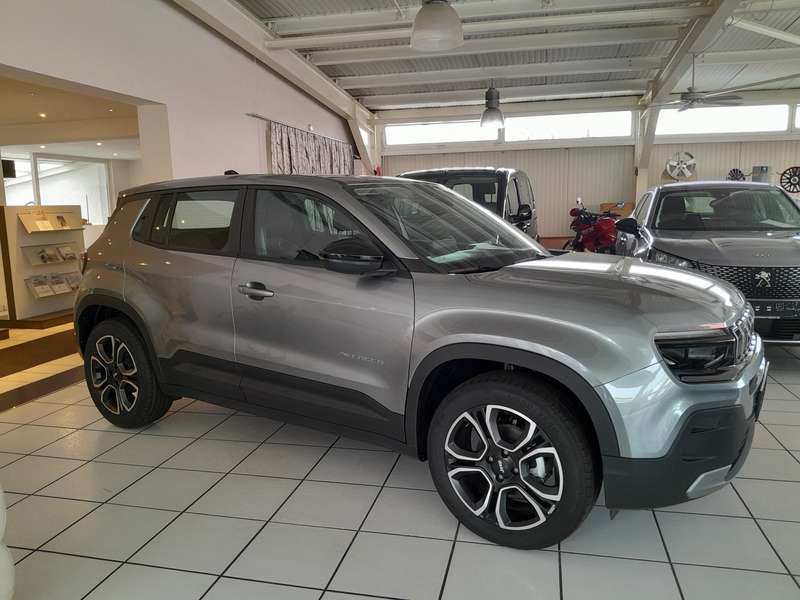 Jeep Avenger ALTITUDE 1.2 GSE Navi Sitzheiz. LED Alu-Allwetterr