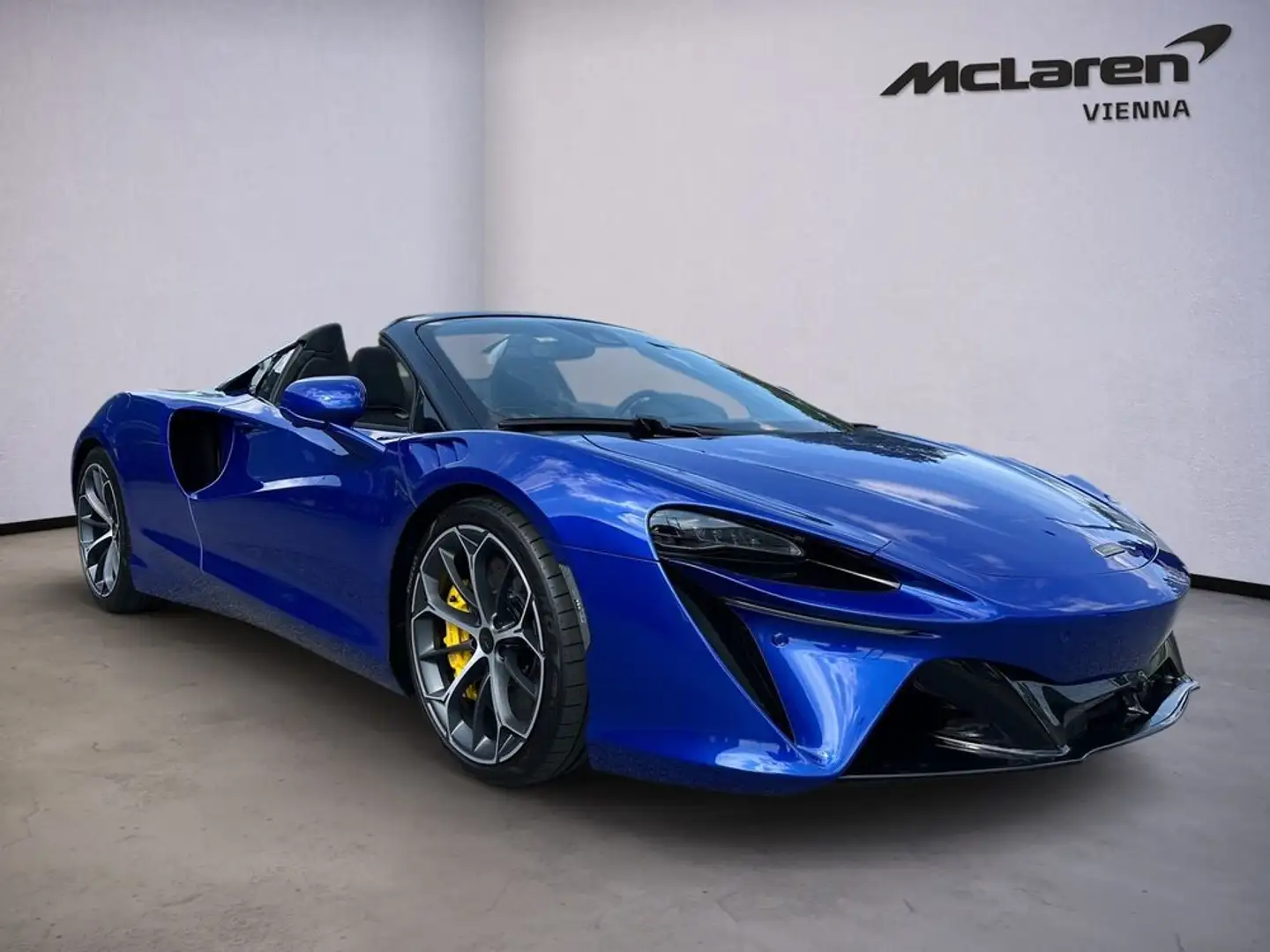 McLaren Artura Artura Spider / Aurora Blue / Comfort Seats / B&W Blau - 2