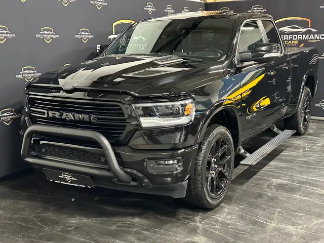 Dodge RAM RAM 1500 Laramie Black Quad Cab Long Bed 5,7 L