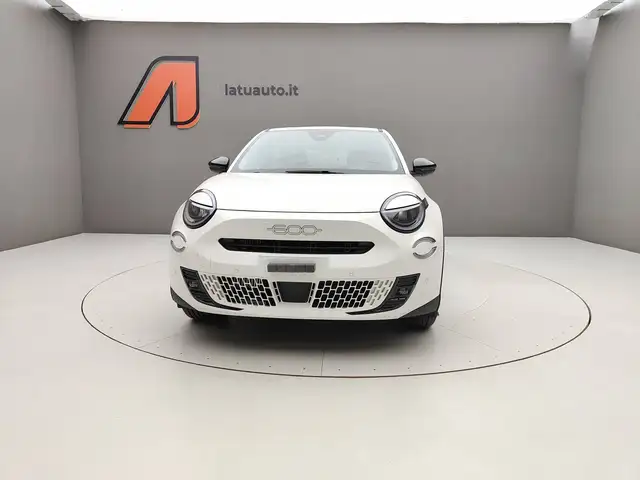 Fiat 600 view 2