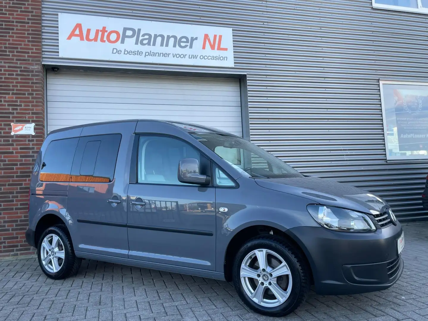 Volkswagen Caddy 1.2 TSI! Airco! 7-Persoons! 2x Schuifdeuren! Grijs - 2