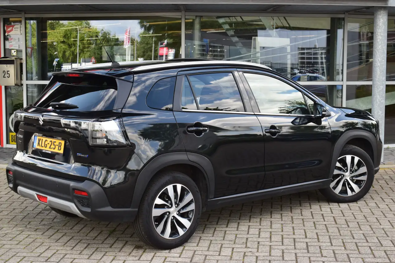 Suzuki S-Cross 2025