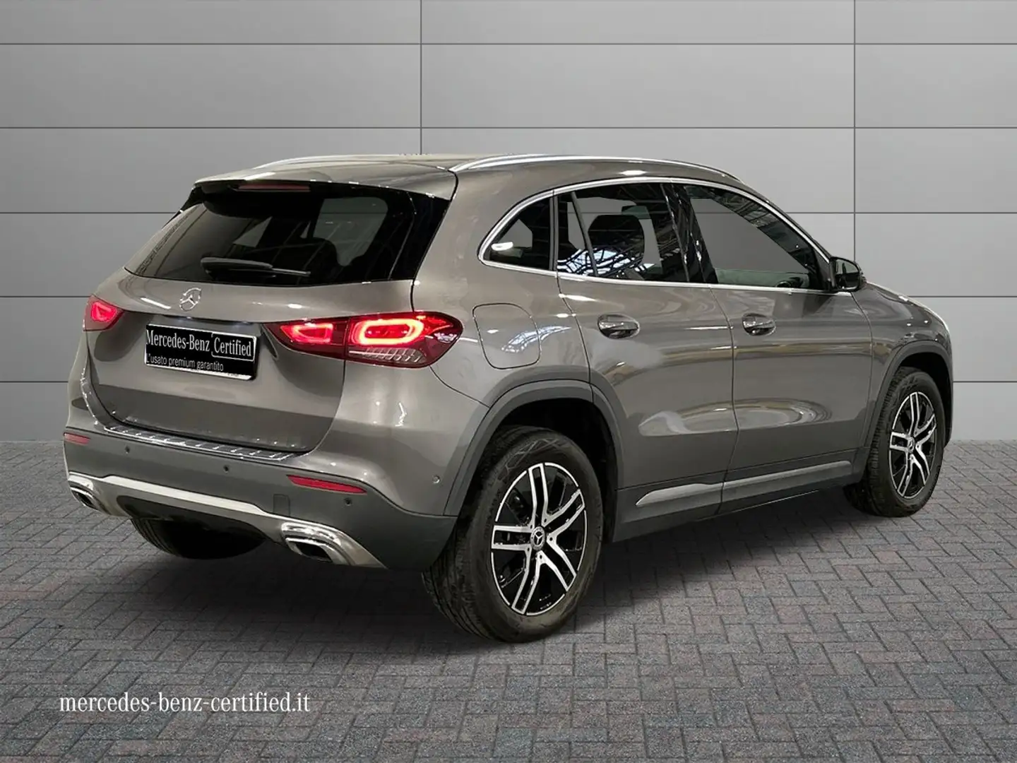 Mercedes-Benz GLA 250 e plug-in hybrid(e eq-power) Sport Plus auto Grigio - 2