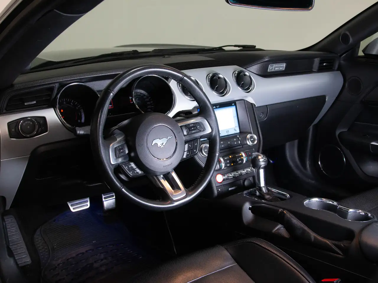 Ford Mustang снимка Ford Mustang
