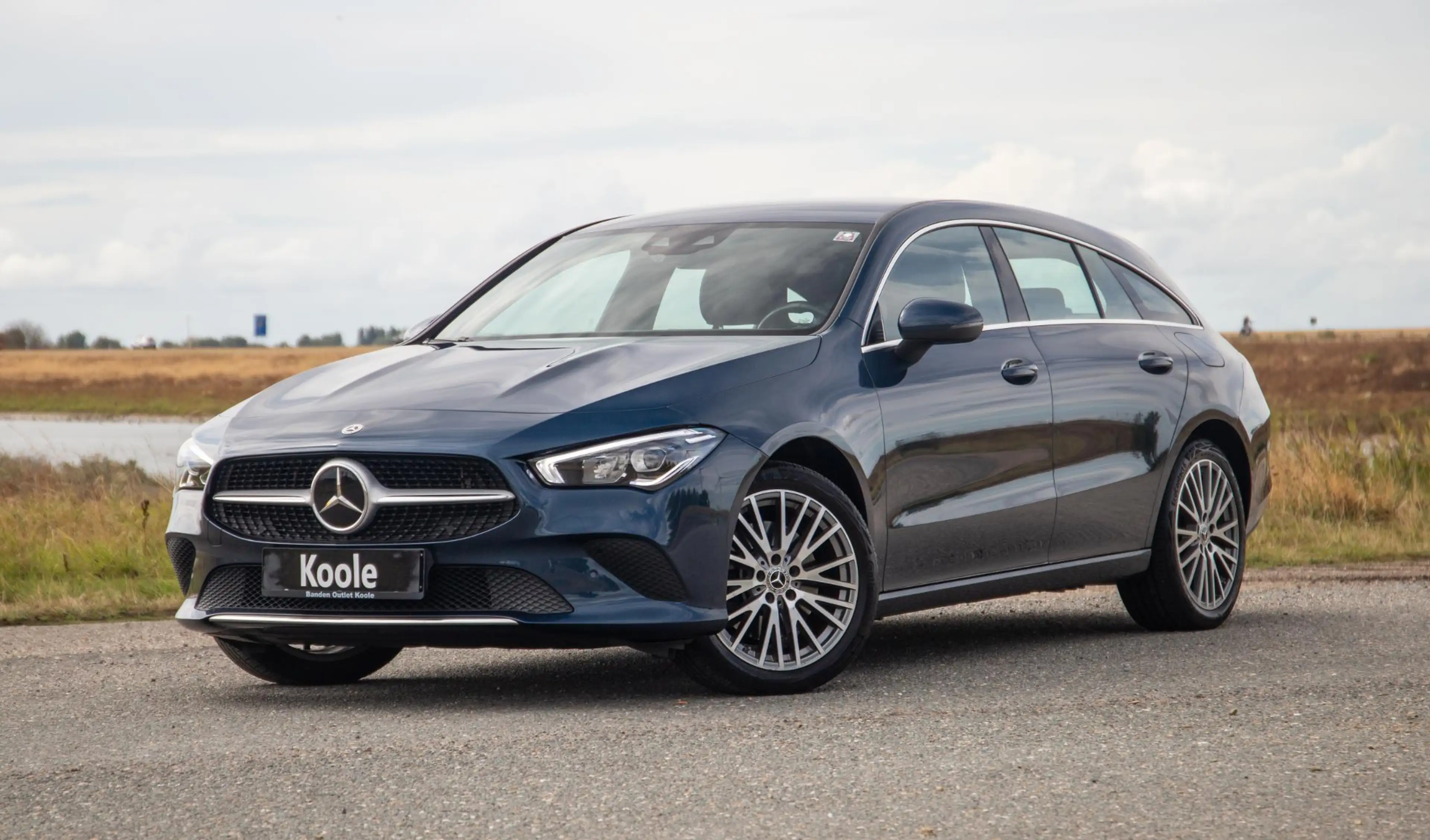 Mercedes-Benz CLA 250 Shooting Brake e Business Solution CARPLAY / TREKH