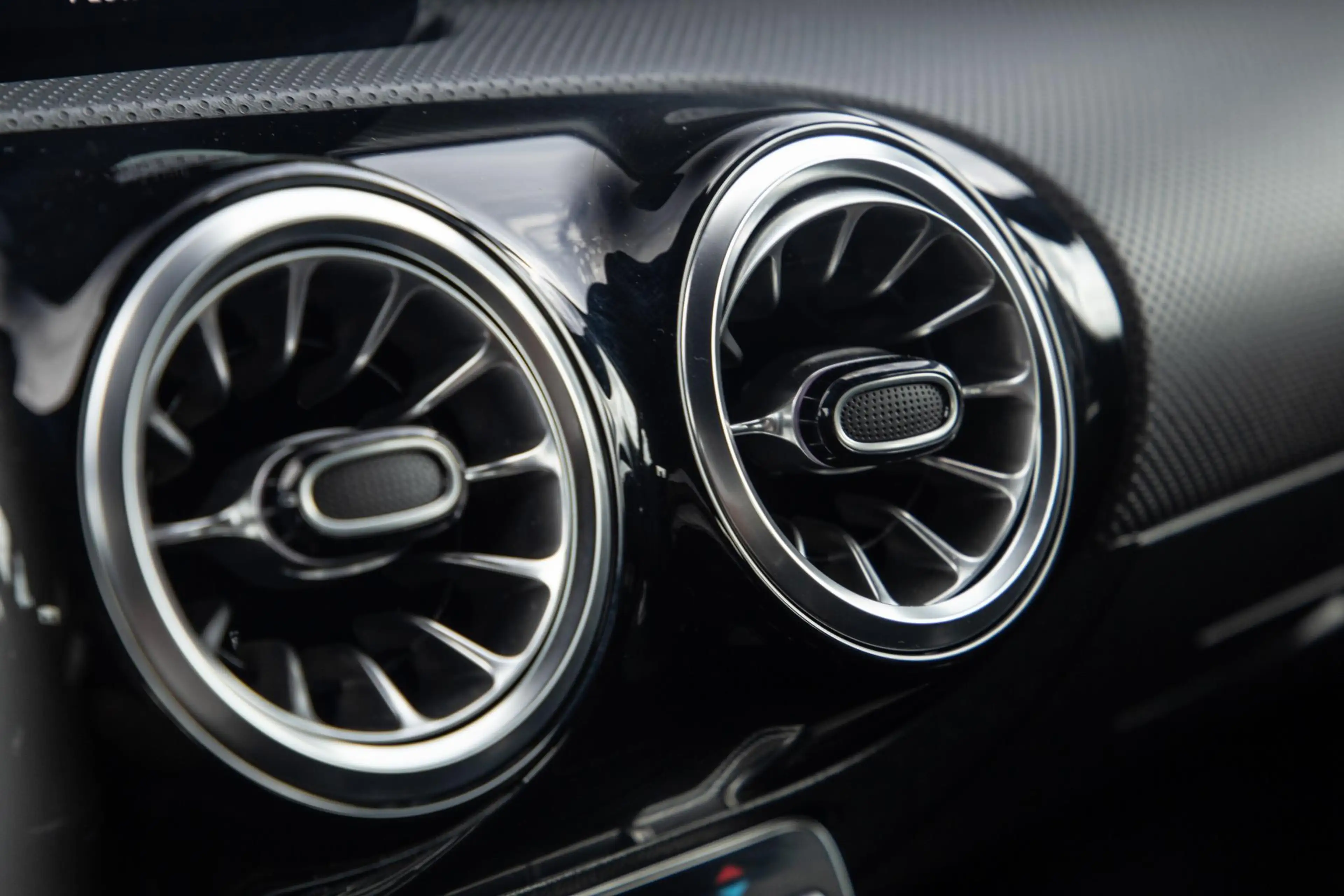 Mercedes-Benz CLA 250 Shooting Brake e Business Solution CARPLAY / TREKH — photo 13