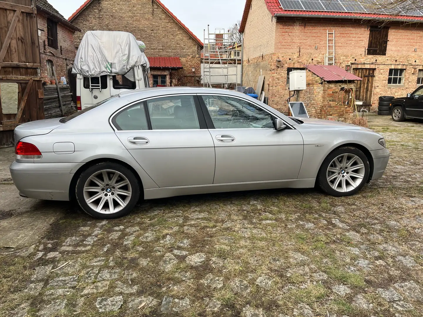 BMW 745 745i Szary - 2