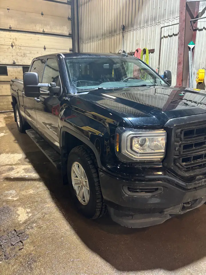 GMC Sierra 1500 снимка GMC Sierra 1500