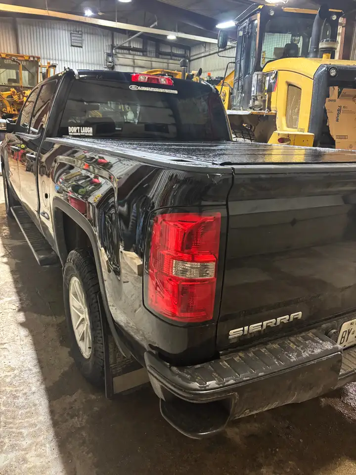 GMC Sierra 1500 снимка GMC Sierra 1500