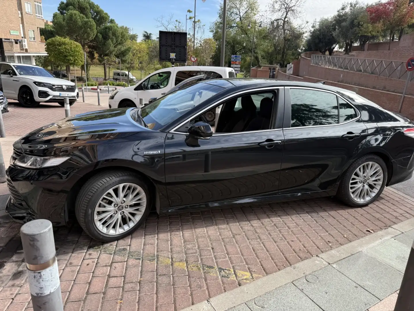 Toyota Camry Híbrido Advanced Aut. Negro - 1