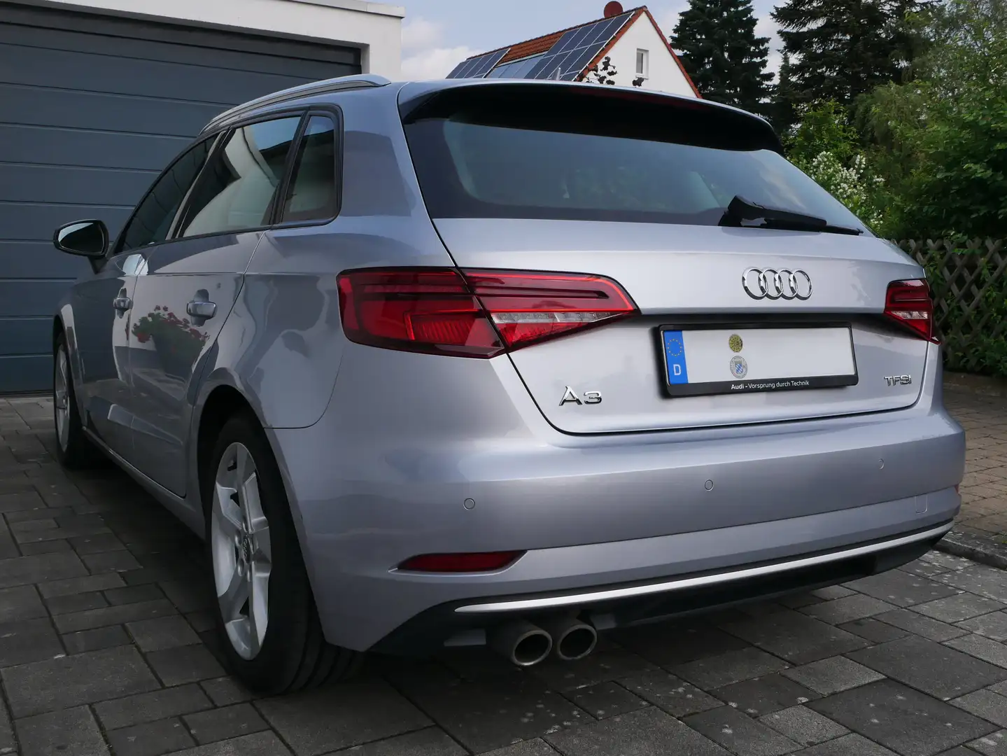 Audi A3 A3 Sportback 1.5 TFSI cylinder on demand Sportback Silber - 2