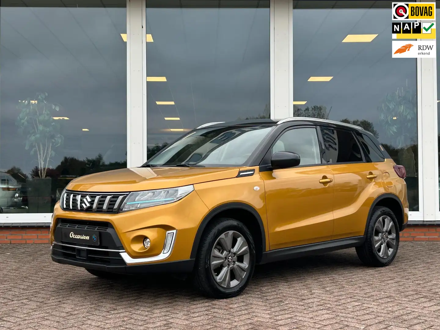 Suzuki Vitara 1.5 Hybrid Select AUT. - Navi - Camera - Clima - C Goud - 1