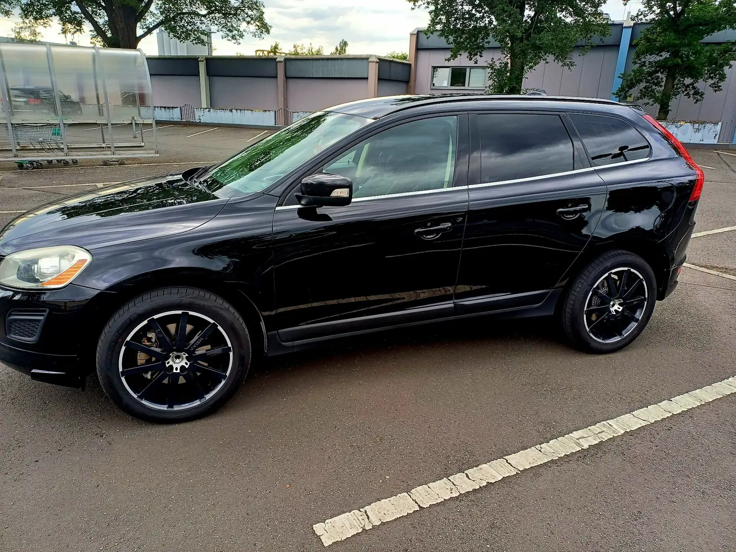 Volvo XC60 D5 2.4 AWD Momentum Heico Sportiv - 1