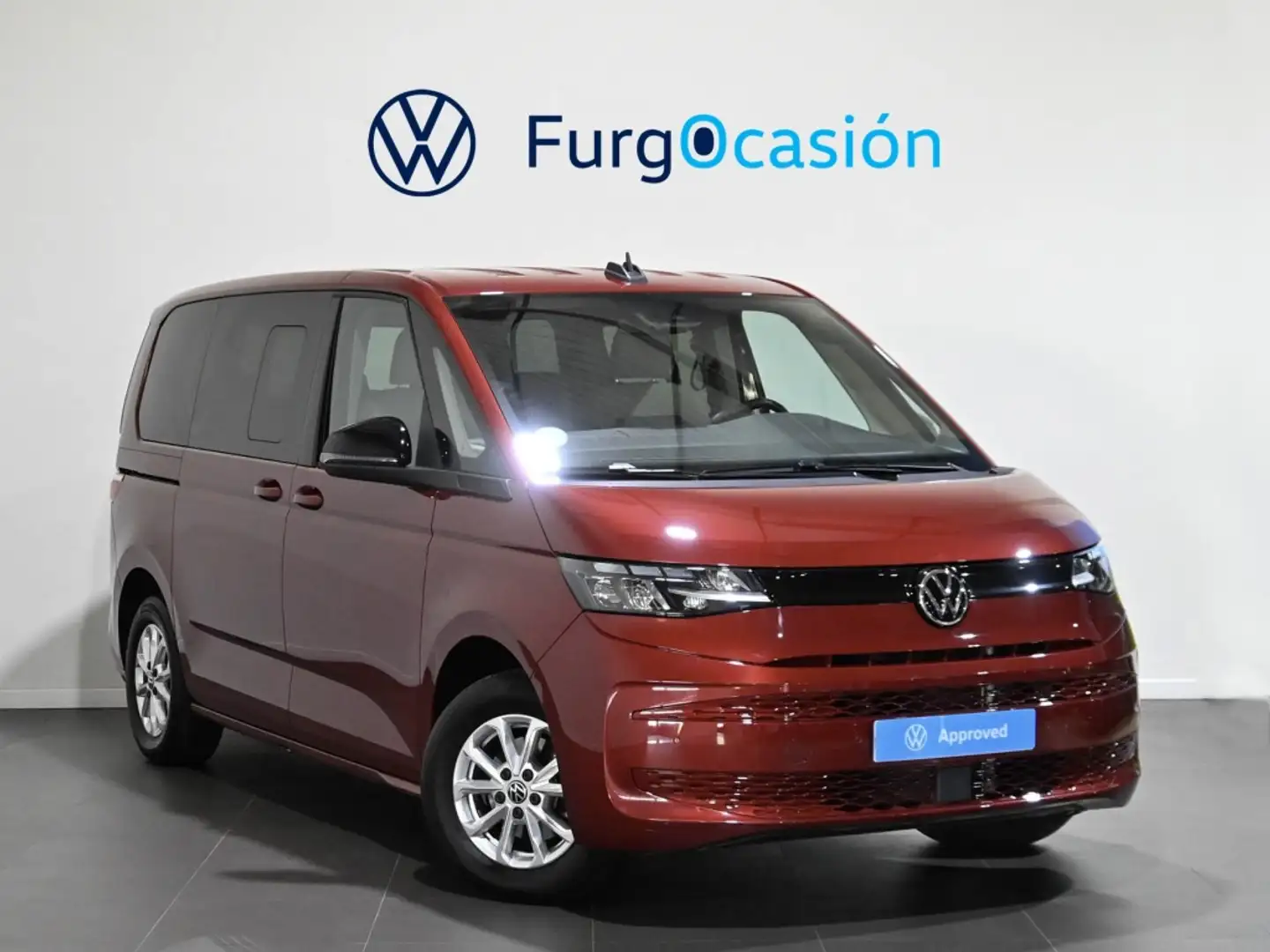 Volkswagen T7 Multivan 2.0TDI Batalla Corta Origin DSG 110kW Rojo - 1