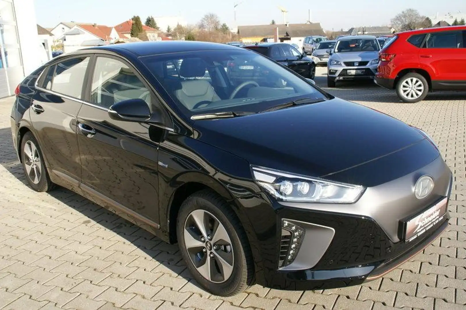 Hyundai IONIQ EV Electro Premium / Navi / Klima / LED / Schwarz - 1