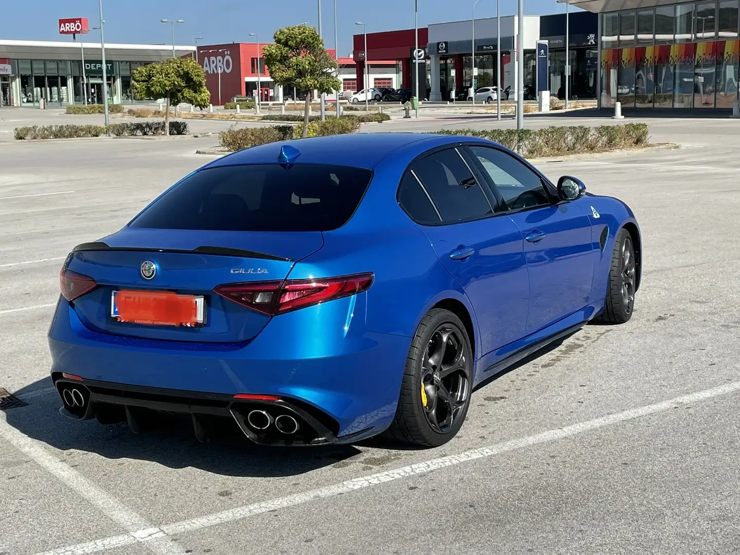 Alfa Romeo Giulia Quadrifoglio 2,9 510 ATX RWD - 2
