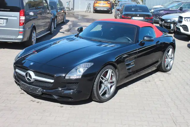 Mercedes-Benz SLS Roadster