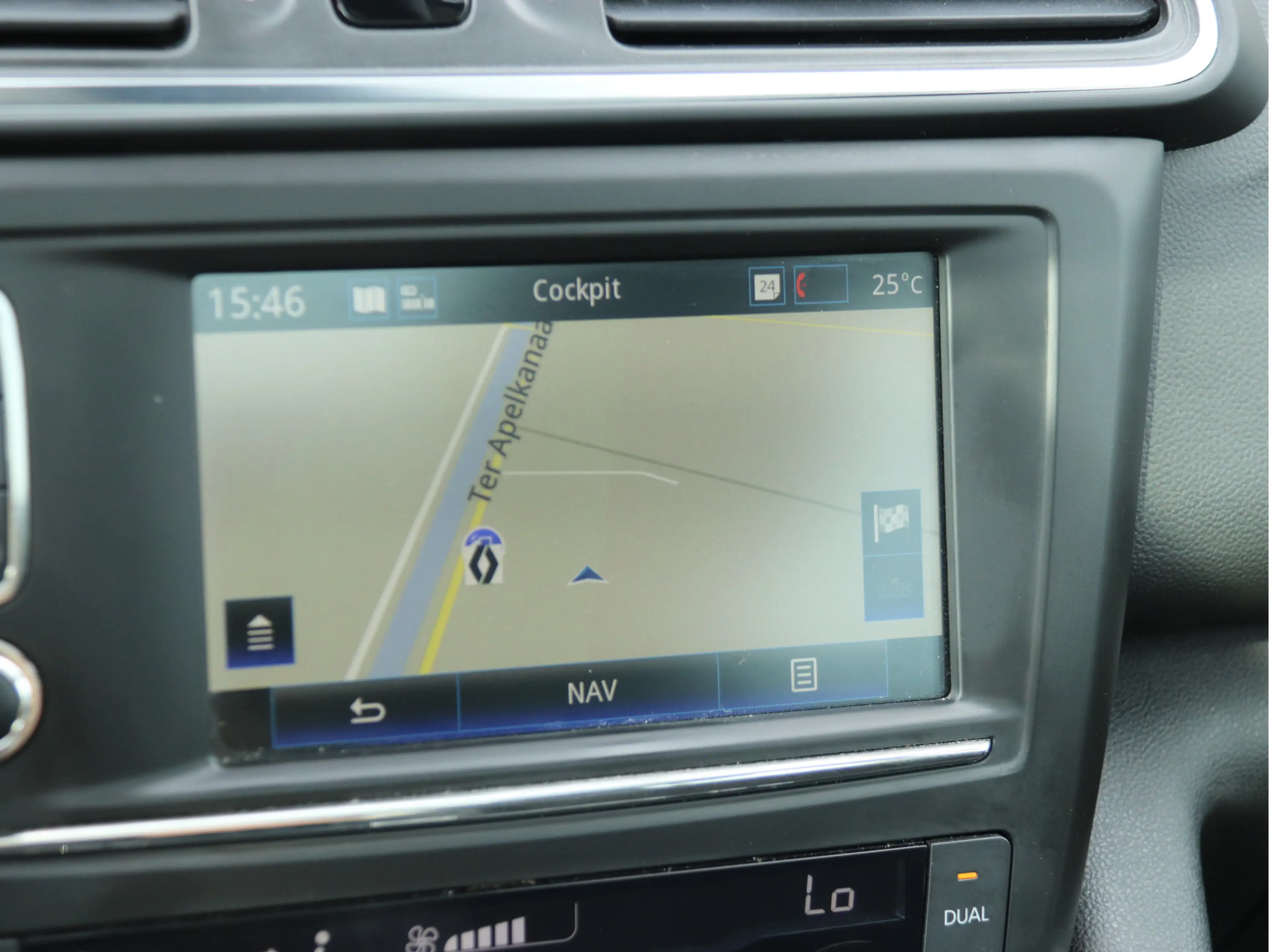 Renault Kadjar 1.2 TCe Intens EDC AUTOMAAT / PANORAMA / TREKHAAK — photo 9