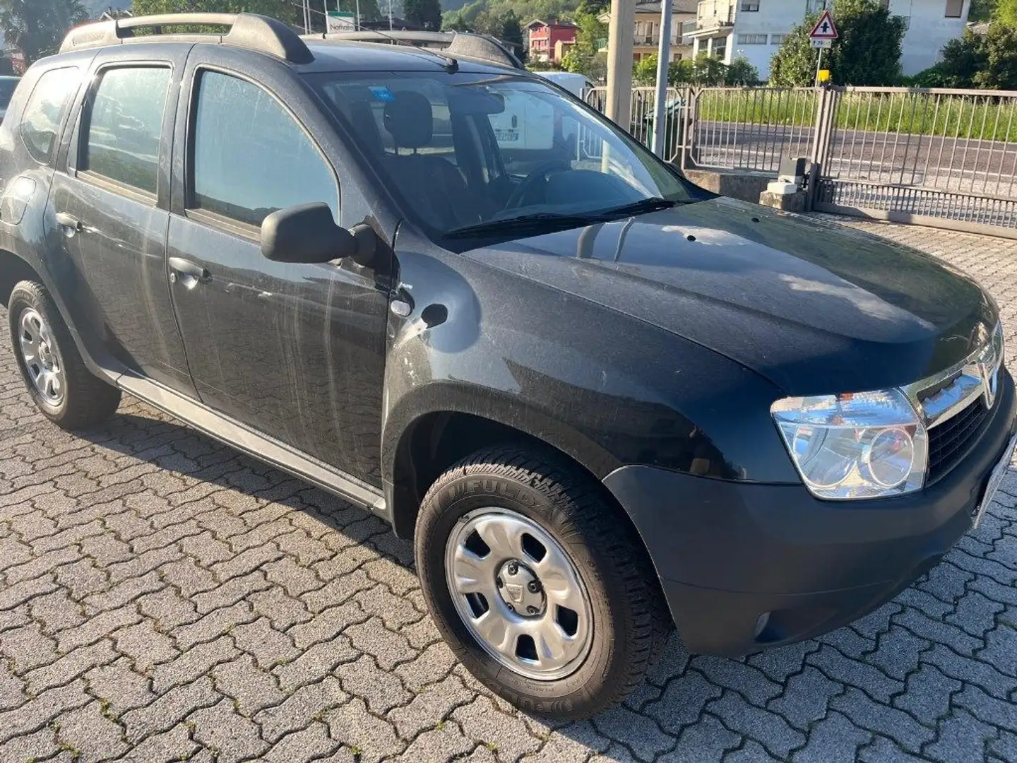Dacia Duster 1.5 dCi 90CV 4x2 Lauréate Negro - 1