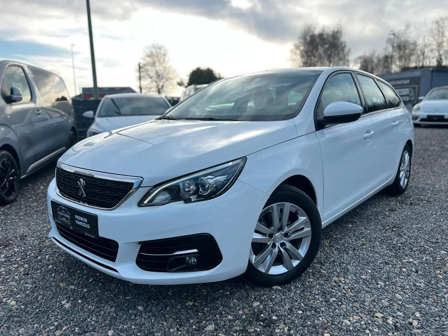 Peugeot 308 SW ACTIVE-TEMPOMAT-PDC-KLIMA-SERVO Weiß - 1