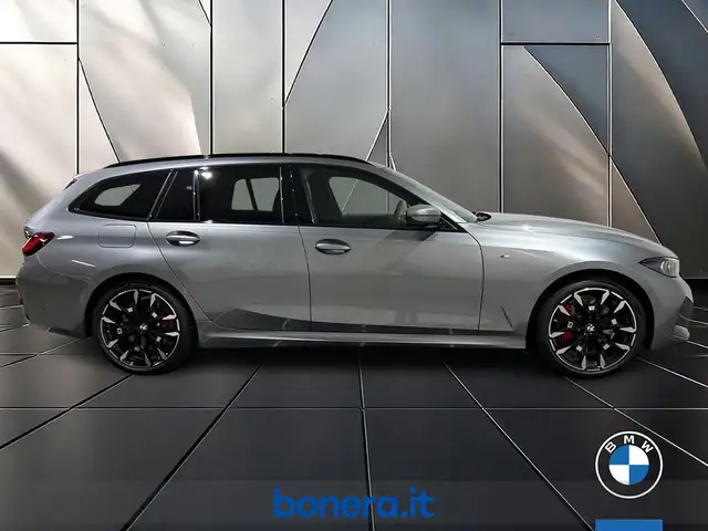 BMW 3 Series view 5