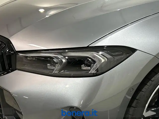 BMW 3 Series view 10