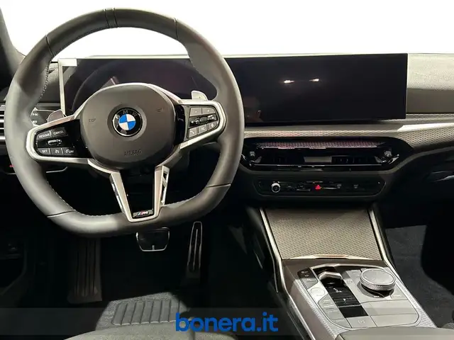 BMW 3 Series view 15