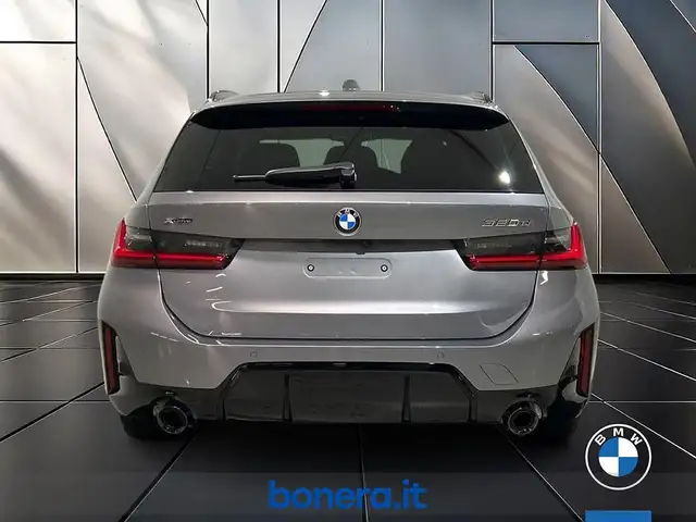 BMW 3 Series view 7
