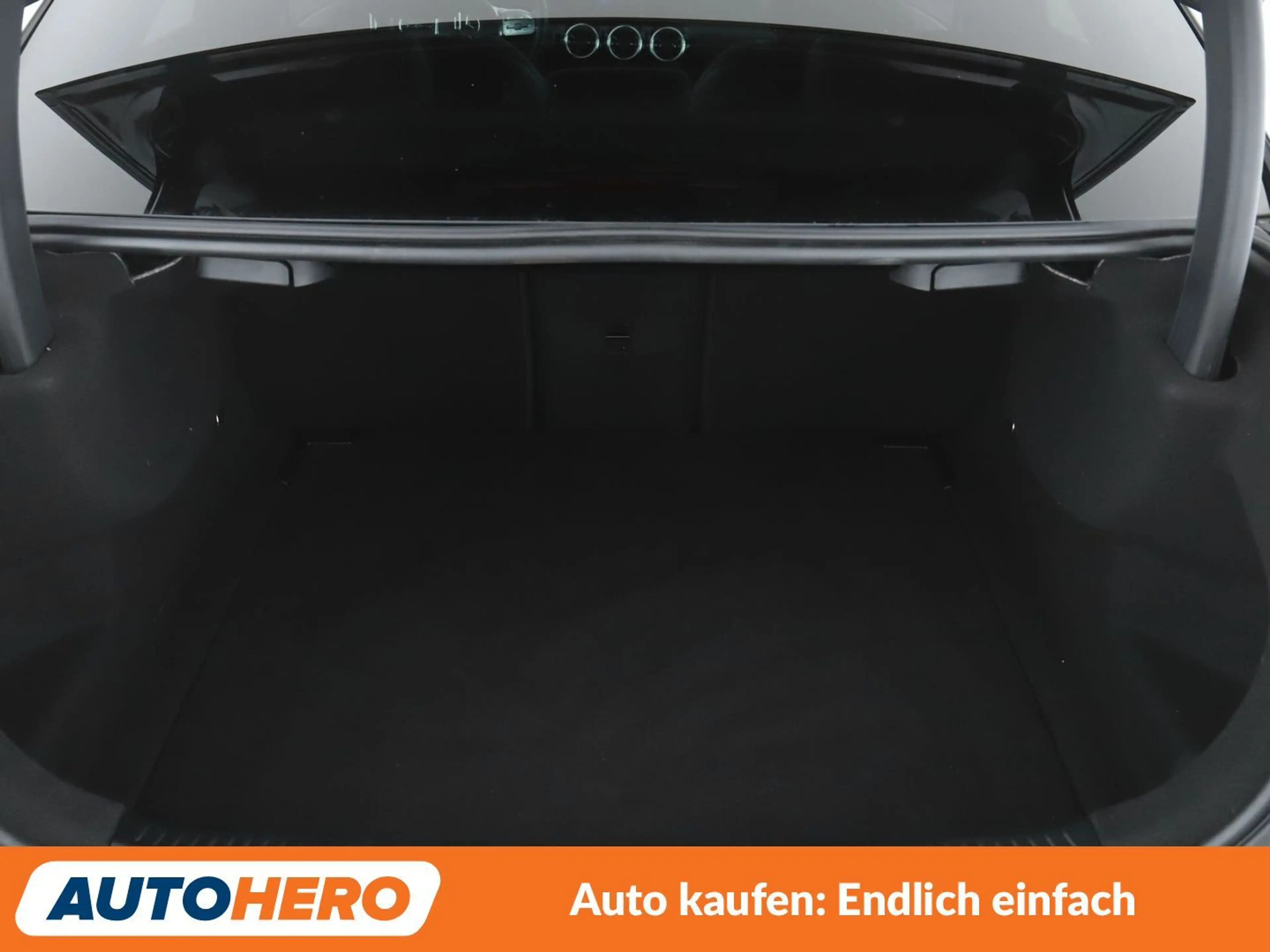 Mercedes-Benz A 200 Edition 2021 AMG Line*NAVI*PDC*TEMPO* — photo 17