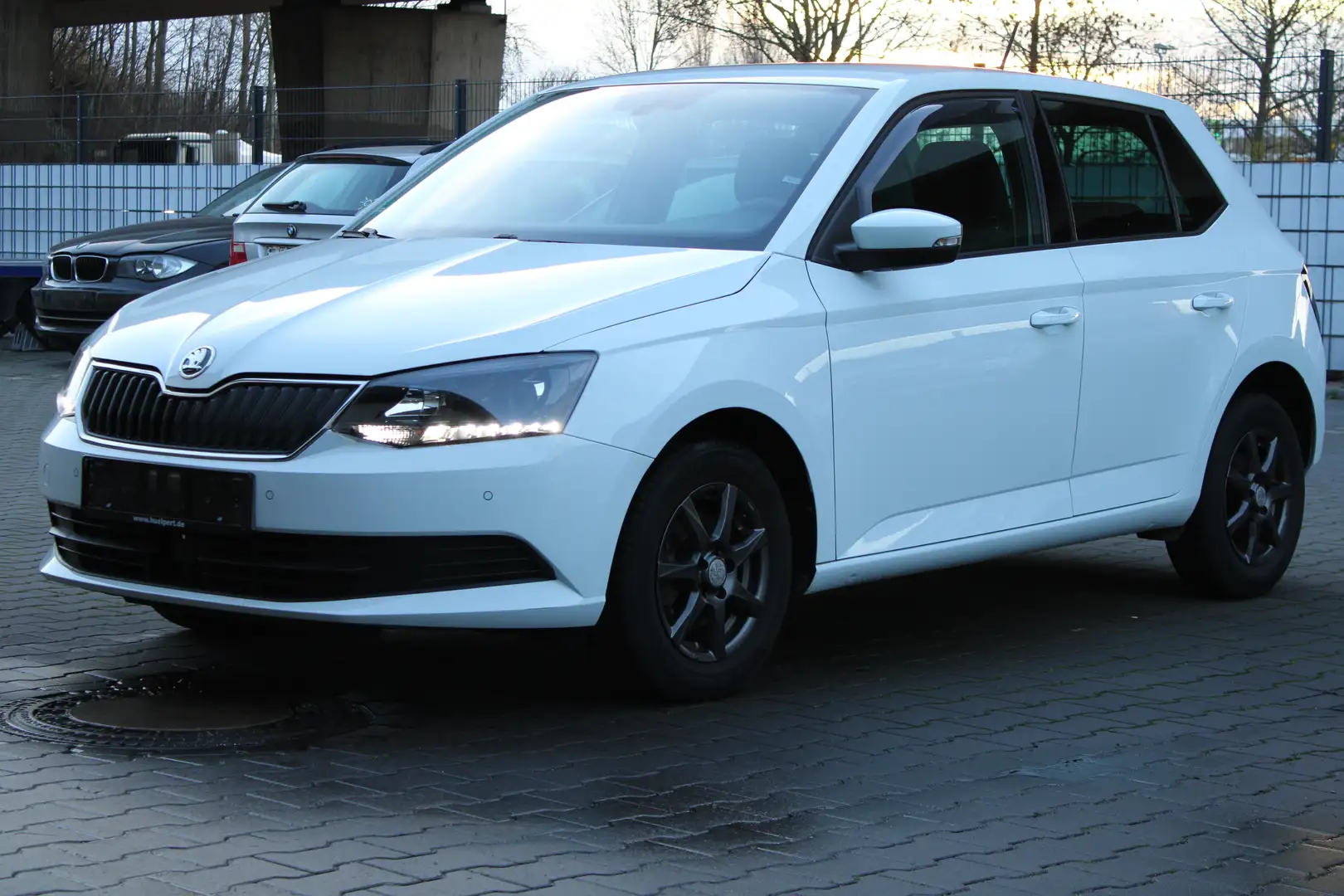 Skoda Fabia 1.2 TSI Ambition 1.Hand/SHZ/Parksen./Allwetterreif Blanc - 1