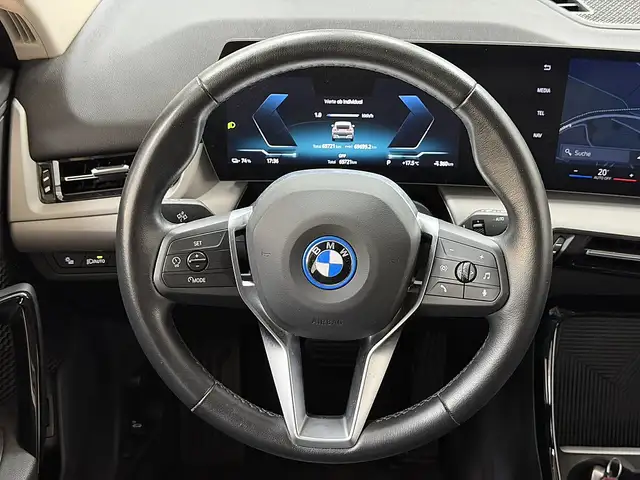 BMW Ix2 view 20