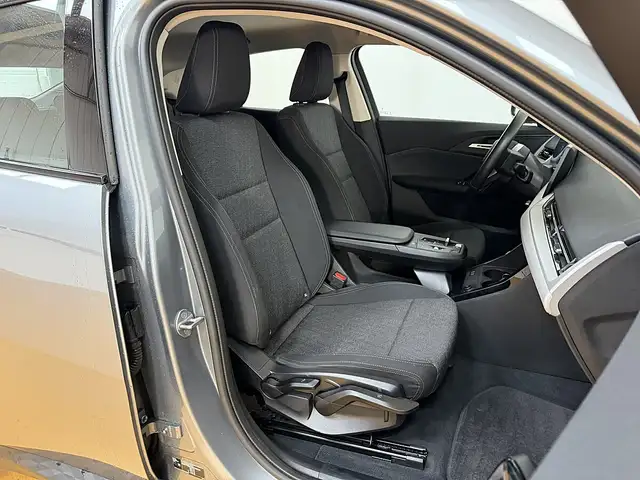 BMW Ix2 view 10