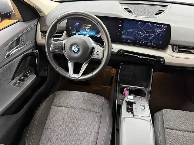 BMW Ix2 view 2