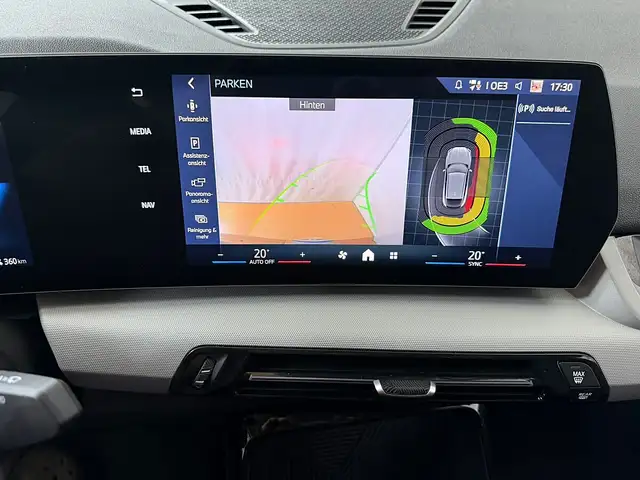 BMW Ix2 view 13